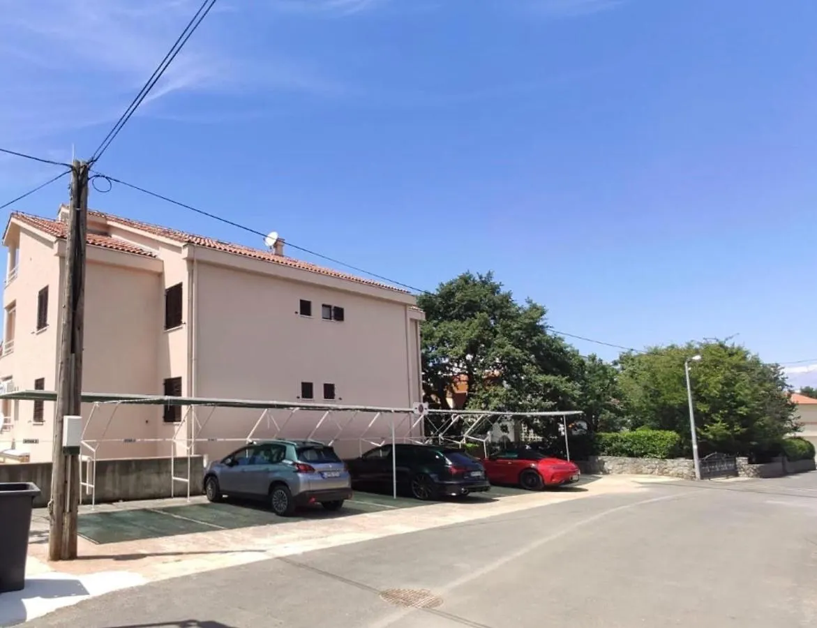 Apartments By The Sea Vantacici, Krk - 19306 Malinska